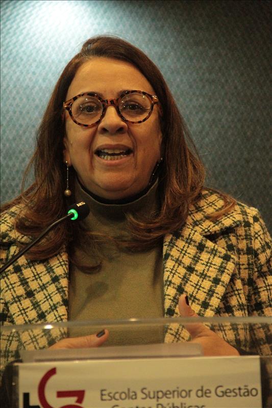 Angélica Fernandes, chefe de gabinete do conselheiro dirigente da EGC, João Antonio da Silva Filho  