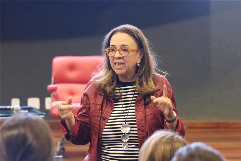 angelica-fernandes.jpg